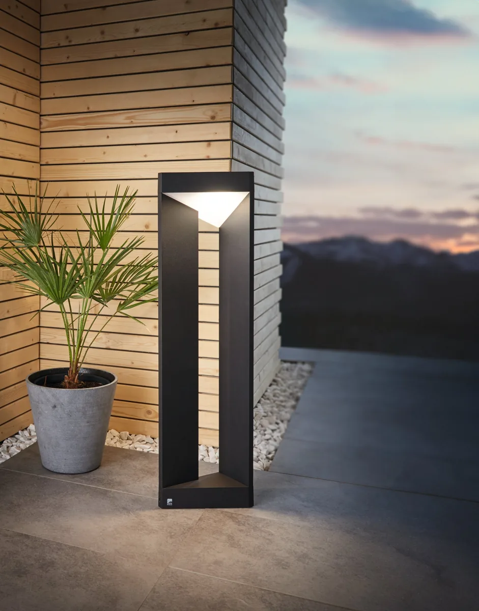 Eglo NEMBRO path light